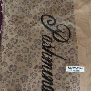 Poshmina scarfs